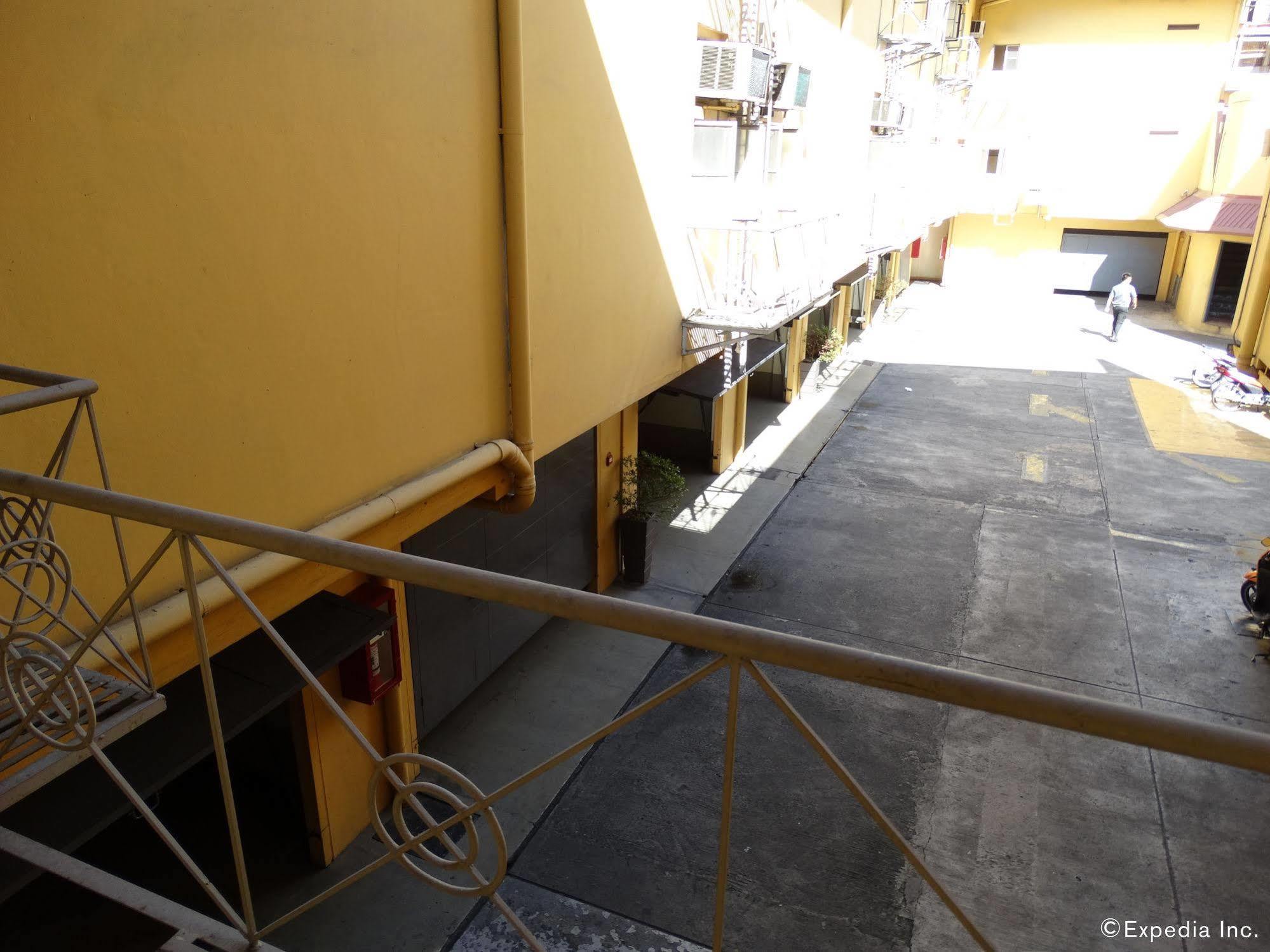 Hotel 2016 Μανίλα Εξωτερικό φωτογραφία