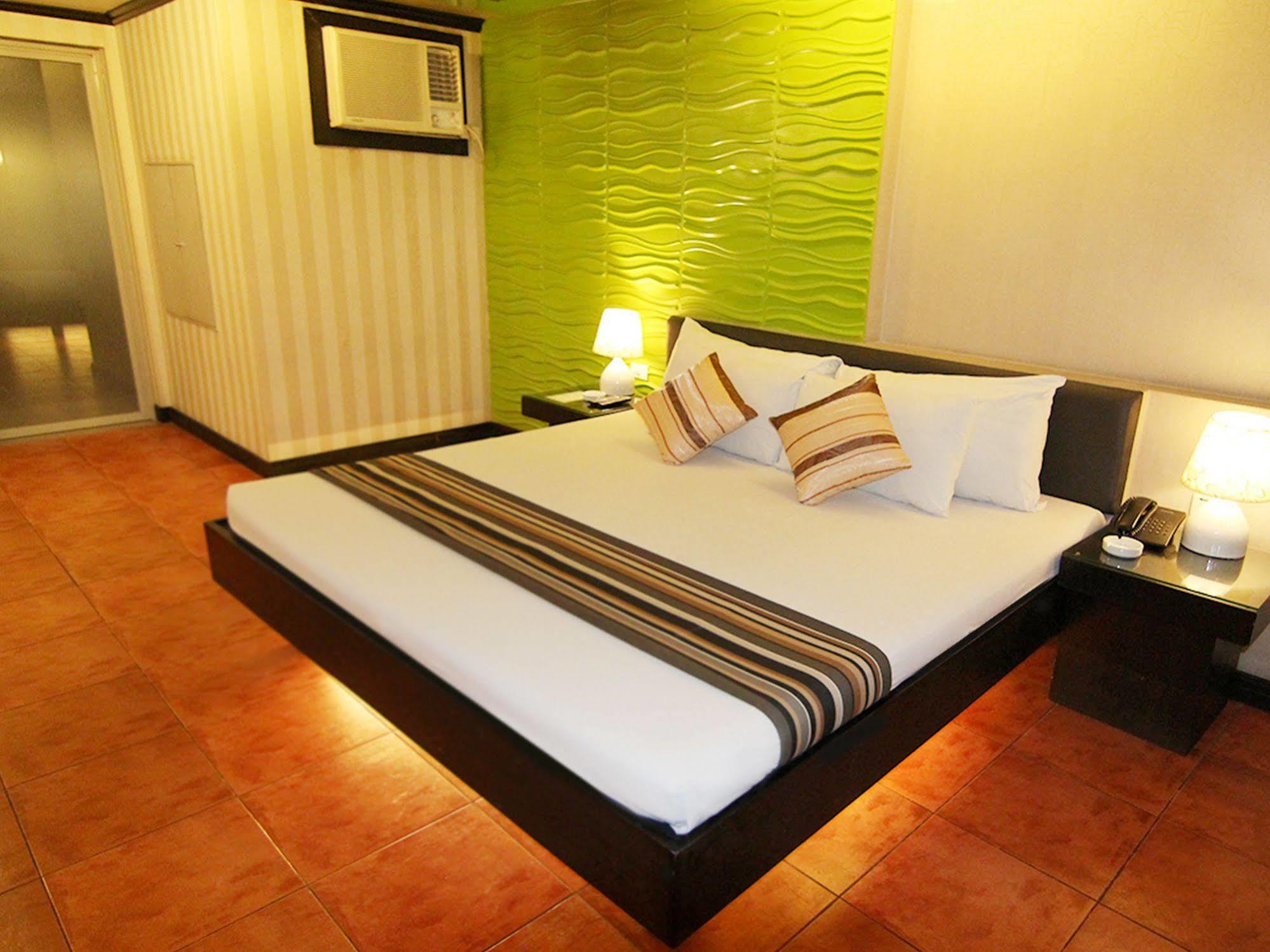 Hotel 2016 Μανίλα Εξωτερικό φωτογραφία